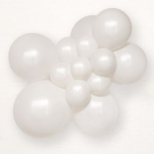 White balloon size B75 - 23 cm - 9"